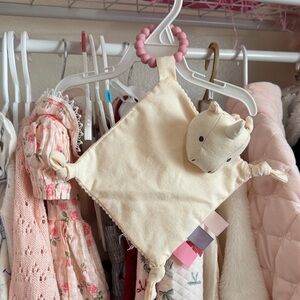 Cream Baby crinkly paper with Rhino Plush